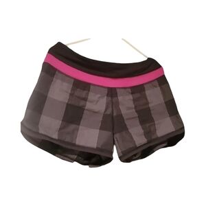 Lululemon short bermudas size large